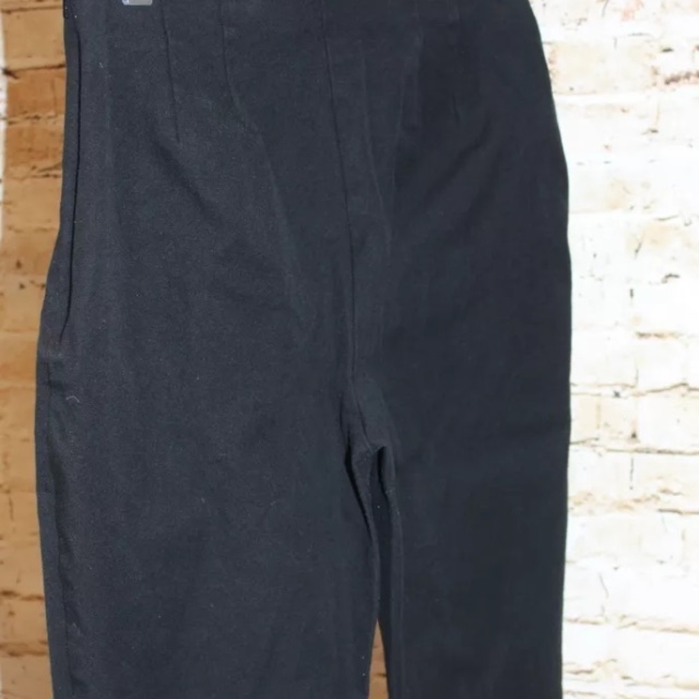 Chico's Size 0 Black Capri Crop Pant Stretch